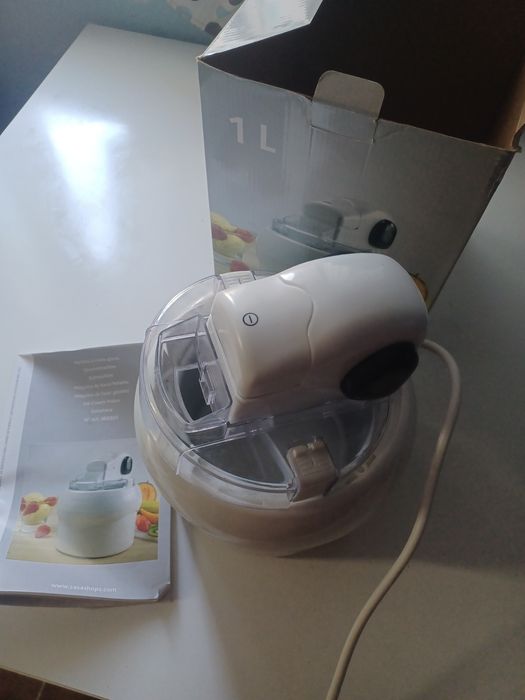 Máquina de fazer gelados 1 litro