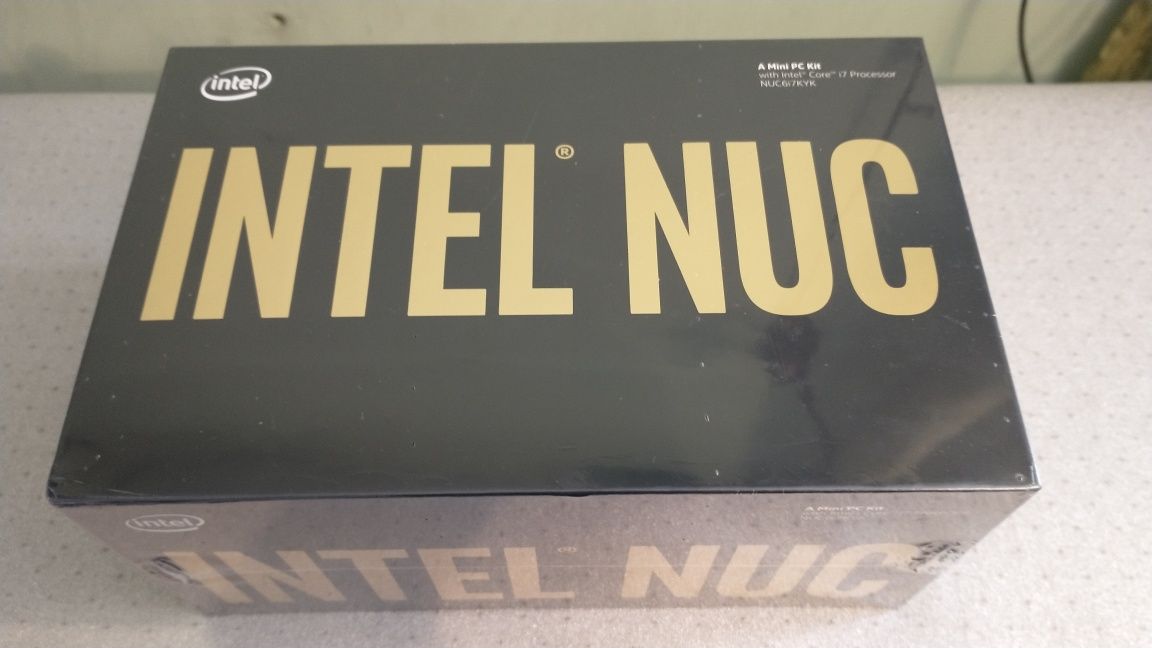 Intel NUC Skull Canyon