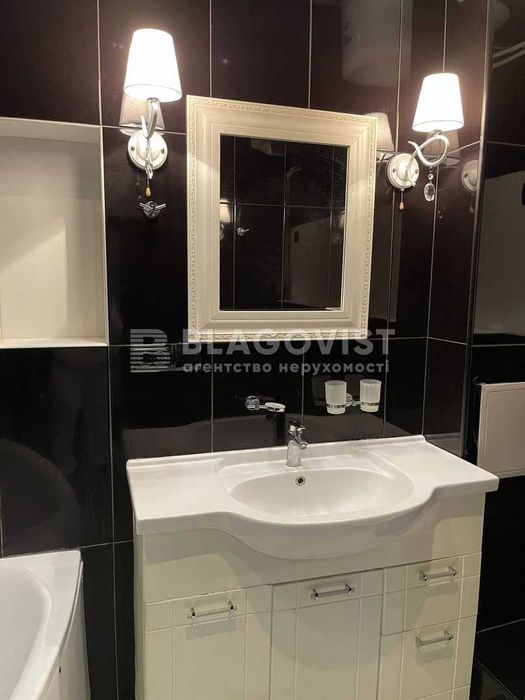 Антоновича Володимира (Горького), 37/13