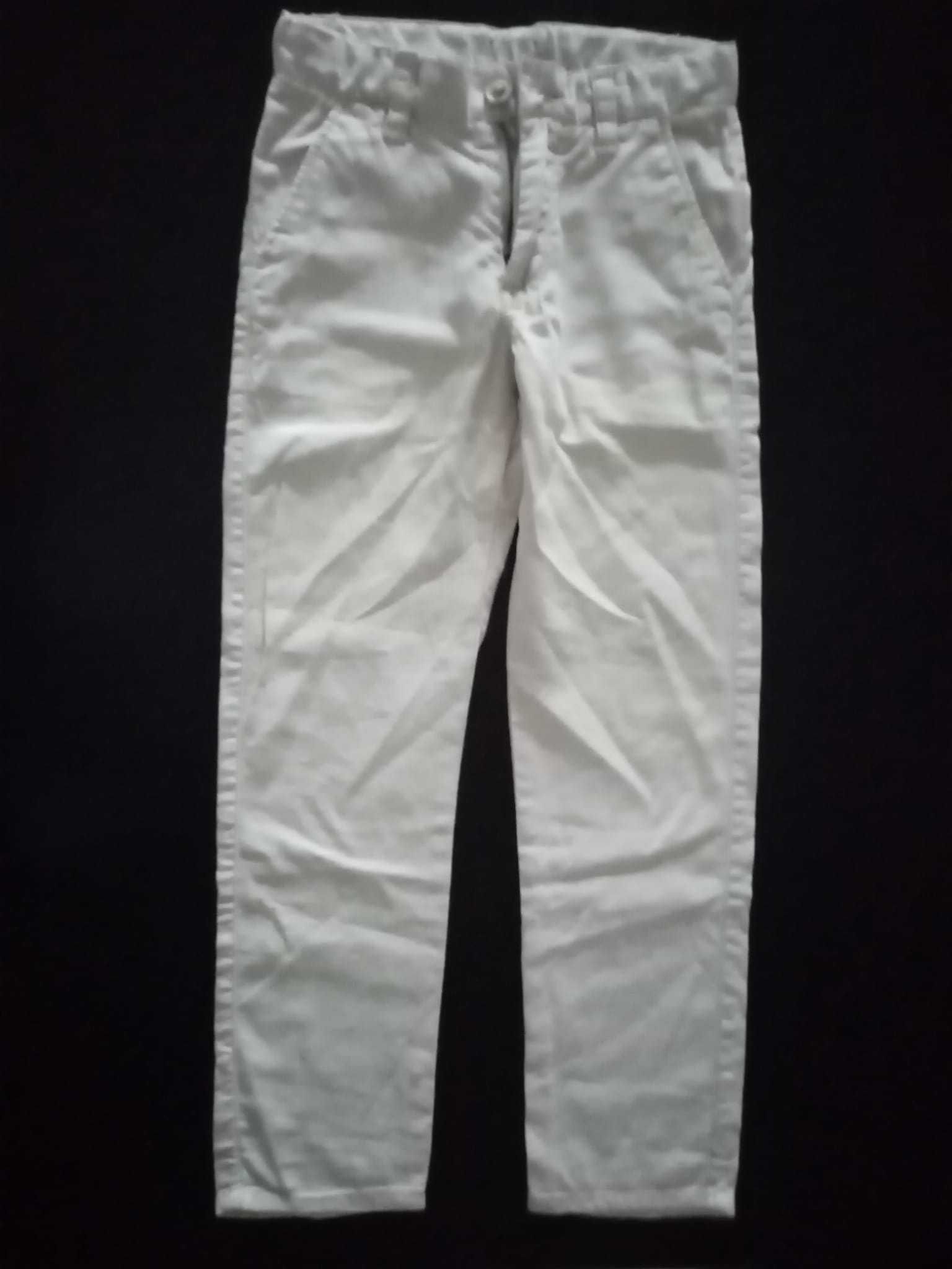calças: para 5 / 6 anos, brancas, unissexo, Zara, meia estação. só 2€!