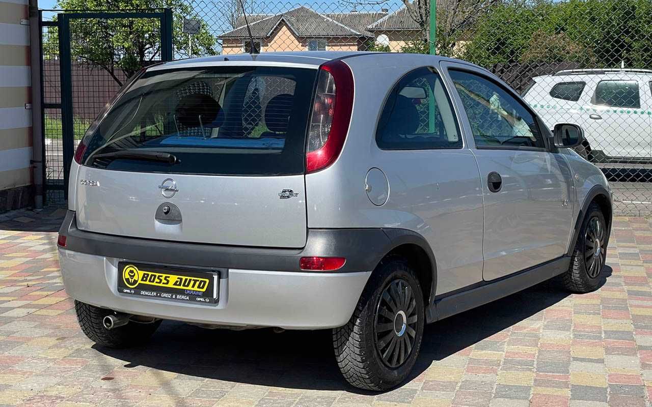 Opel Corsa 2003 року