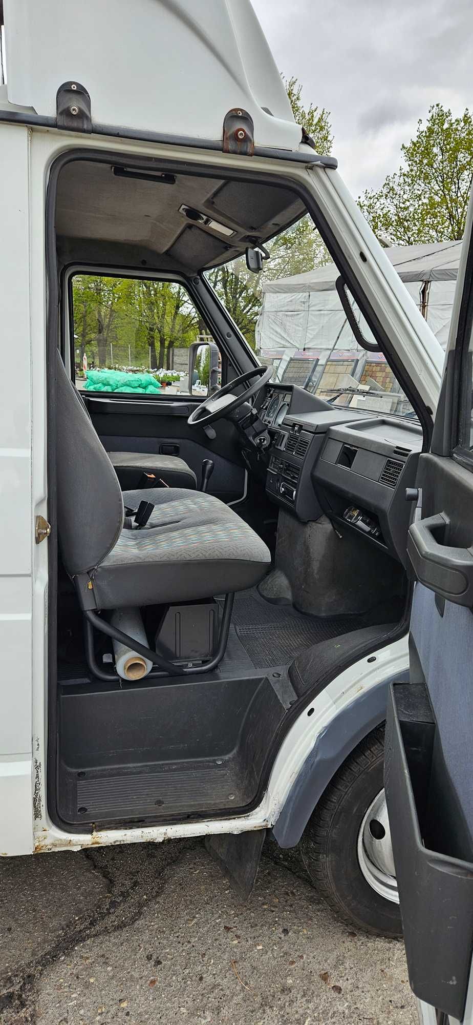 Iveco Daily 49-12 Kontener, Winda, Bliźniak