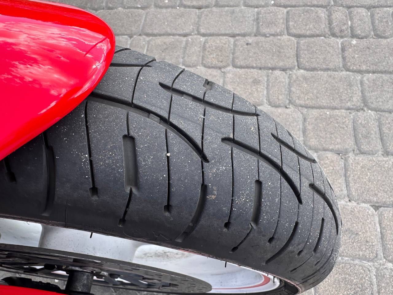 Ducati Monster 696