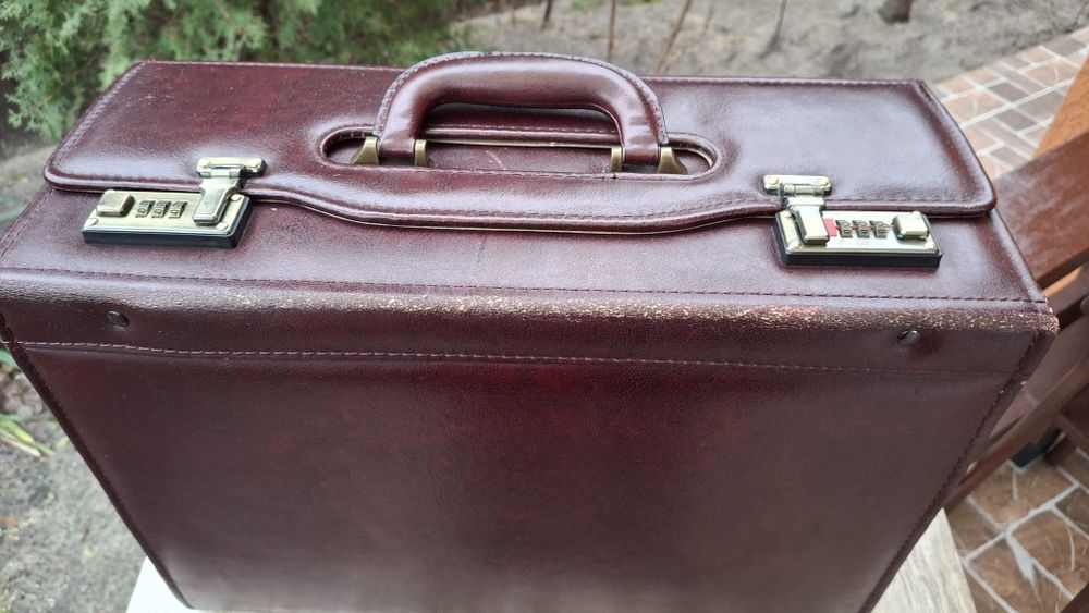 Саквояж, Чемодан, Портфель, Дипломат.