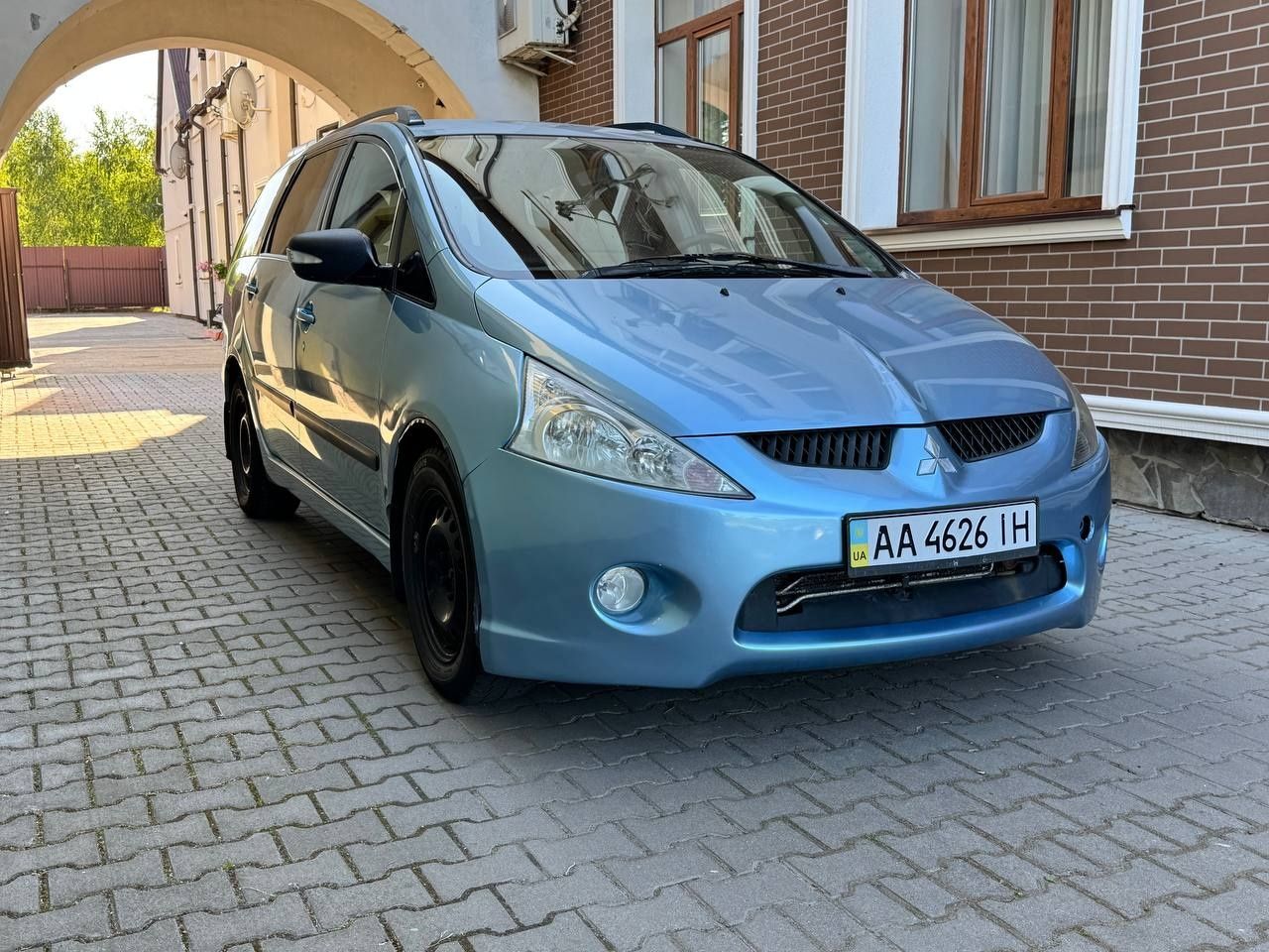 Mitsubishi grandis 2.4 автомат
