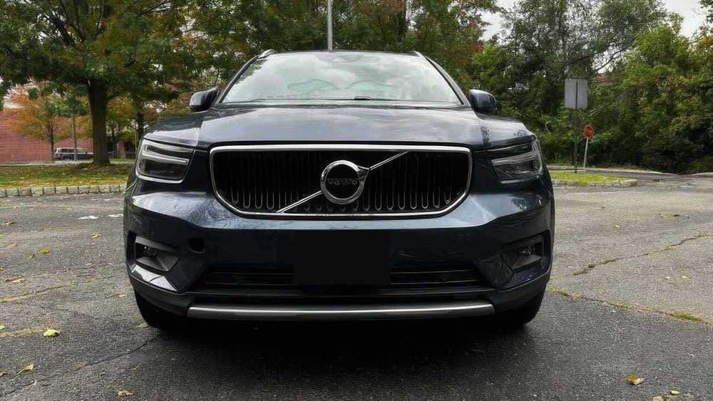 Volvo XC40 T5 Momentum      2021