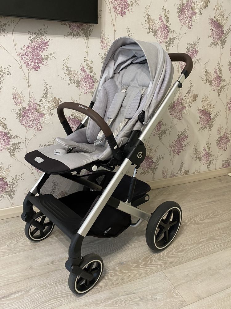 Cybex Balios S Lux 2024