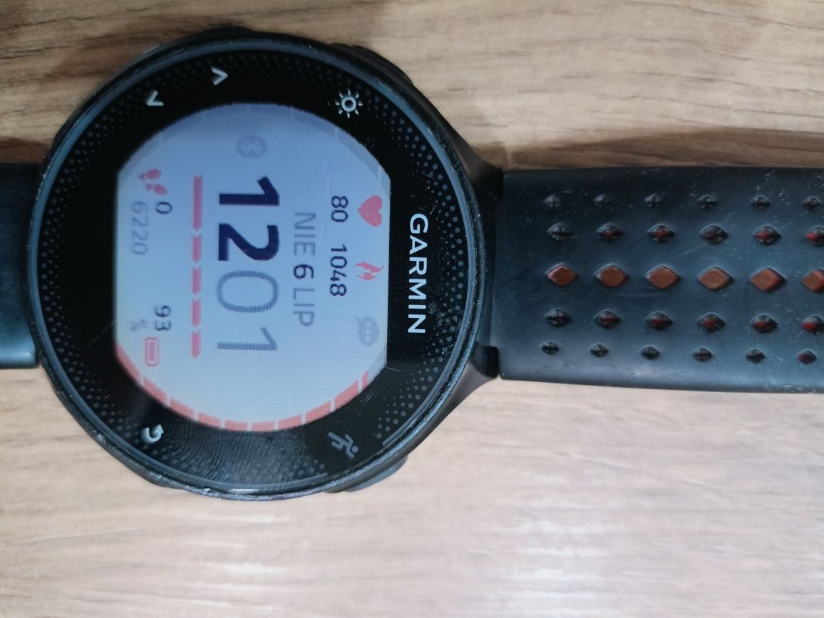 Zegarek Garmin Forerunner 235