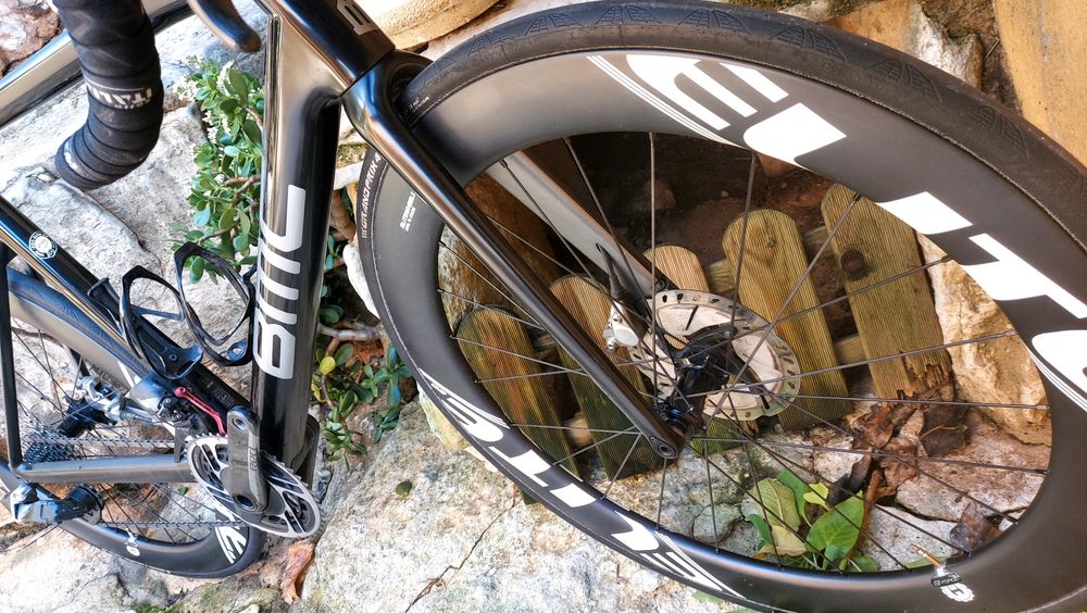 BMC TeamMachine SLR01 disco AXS t54