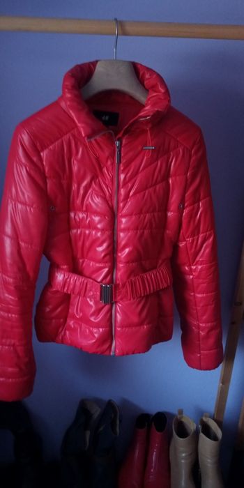 Kurtka czerwona firmy H&M