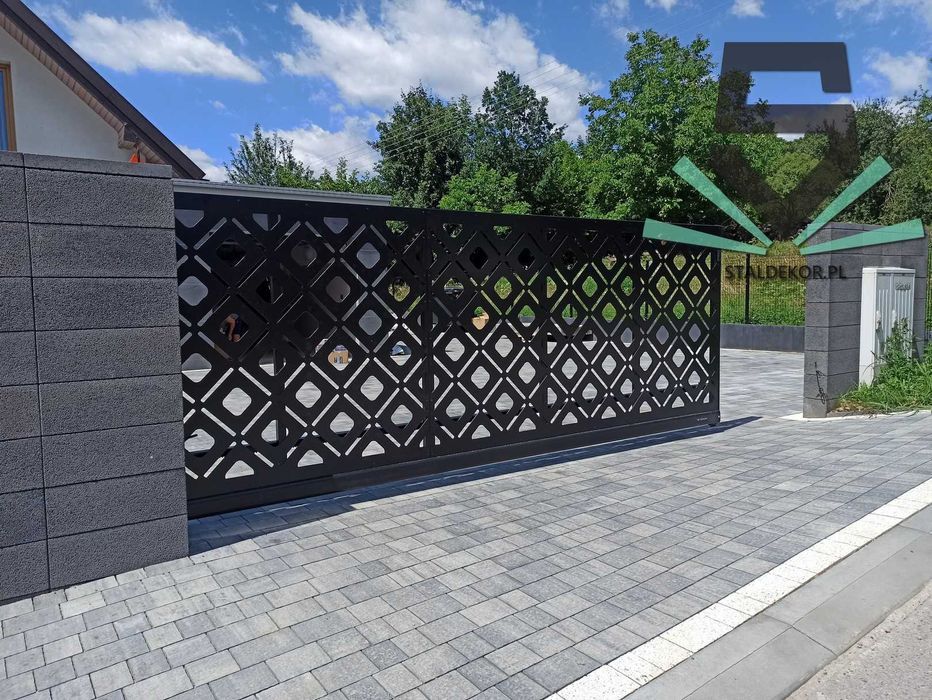 Brama przesuwna 4x1,5m wycinana laserowo, CNC,  panelowa.  Corten.