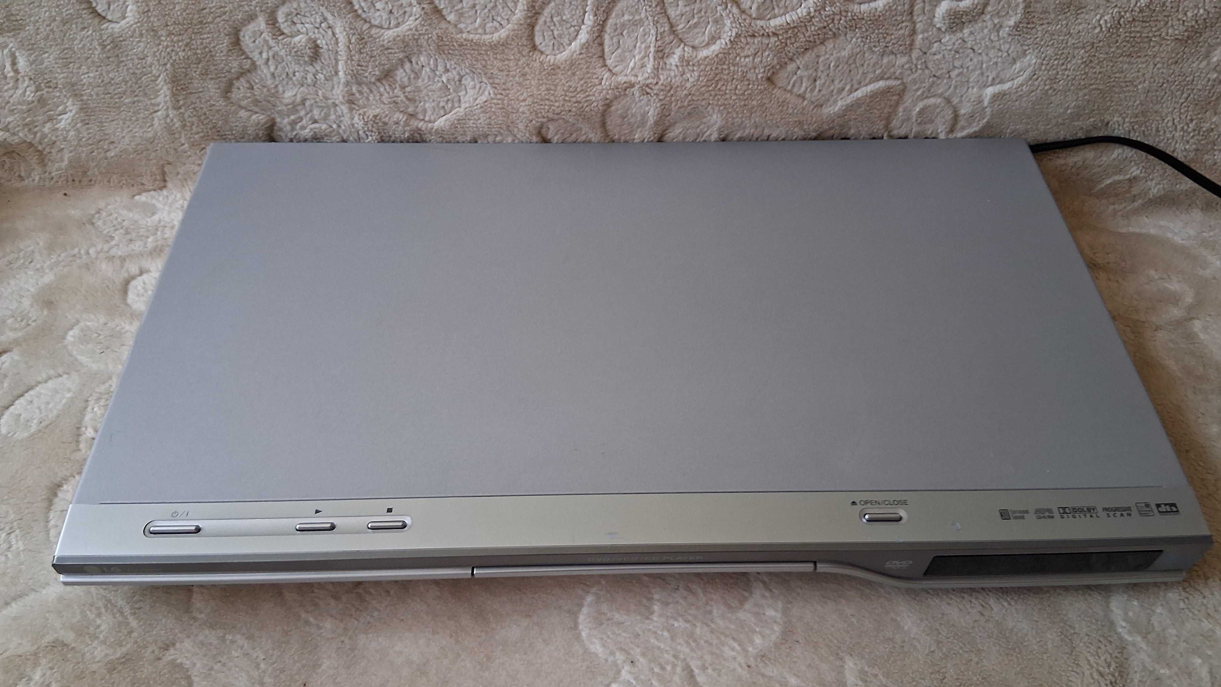 Odtwarzacz DVD LG DVX 9800 + przewód