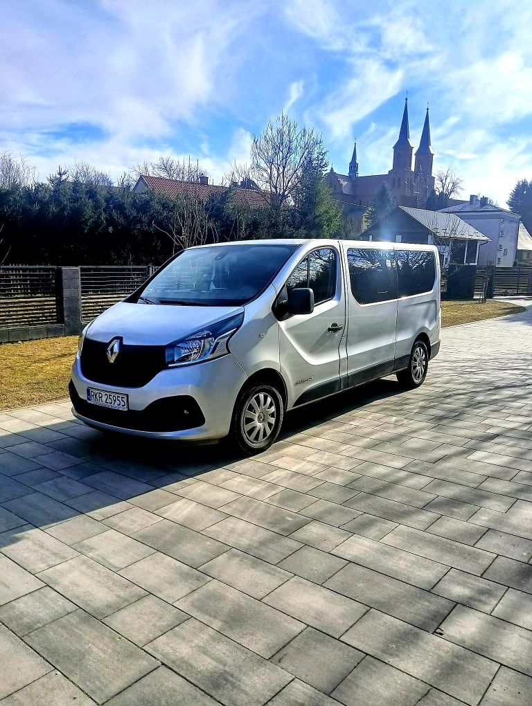 Wynajem samochodu Renault Trafic