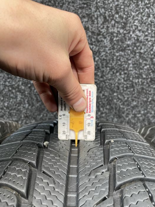 Продам Б/У шини Michelin 225/65R17 LATITUDE X-ICE XI 2