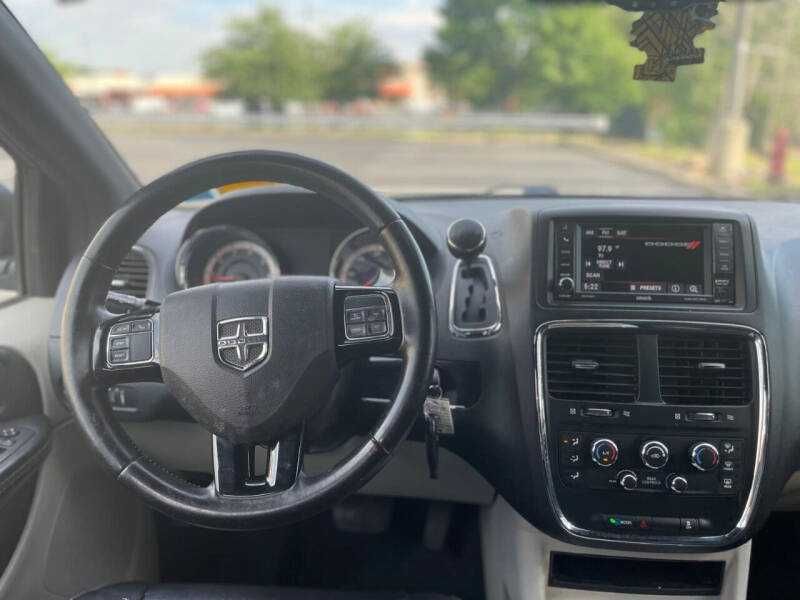 2017 Dodge Caravan