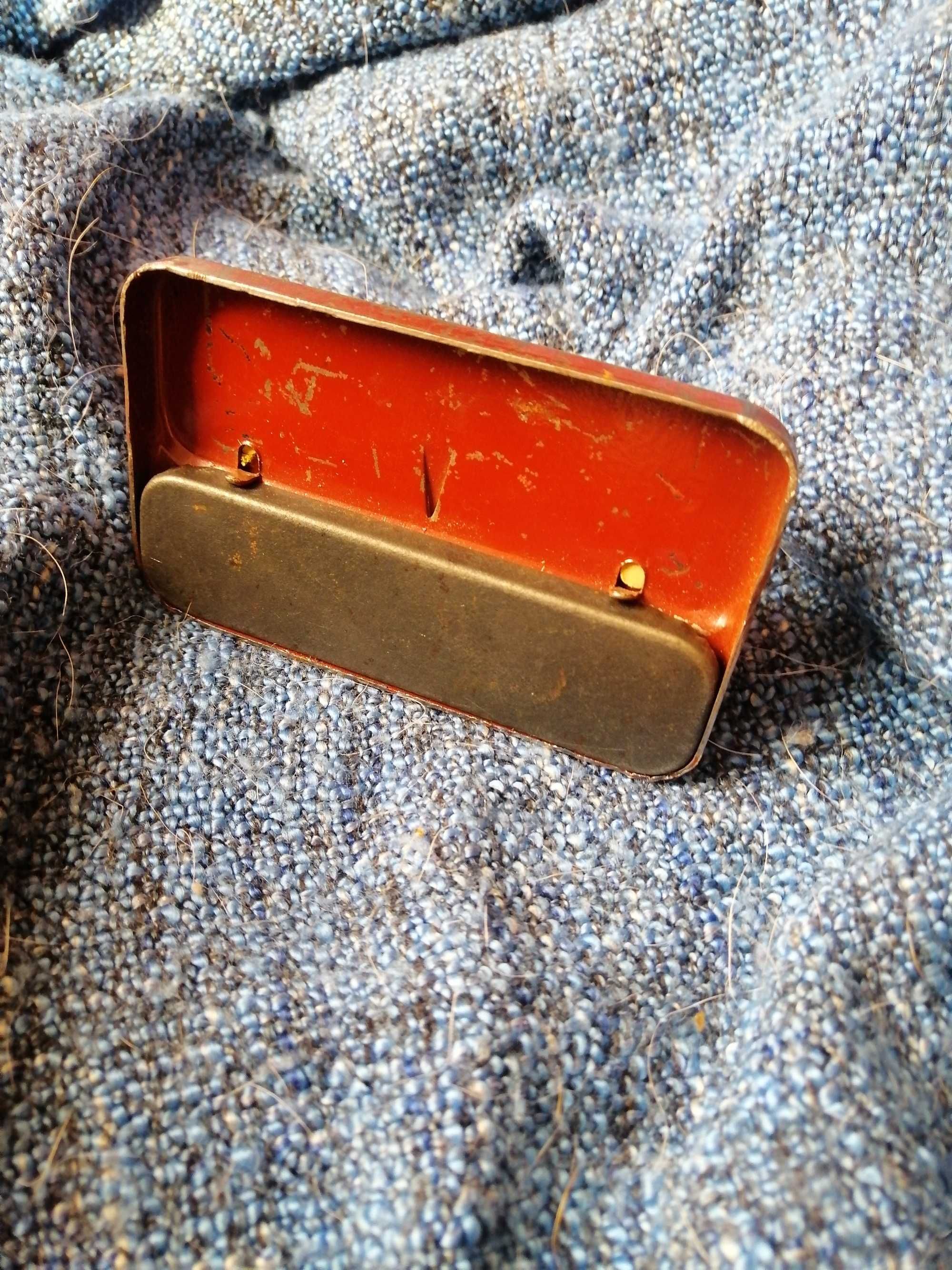stare kolekcjonerskie dziurkacze metalowe