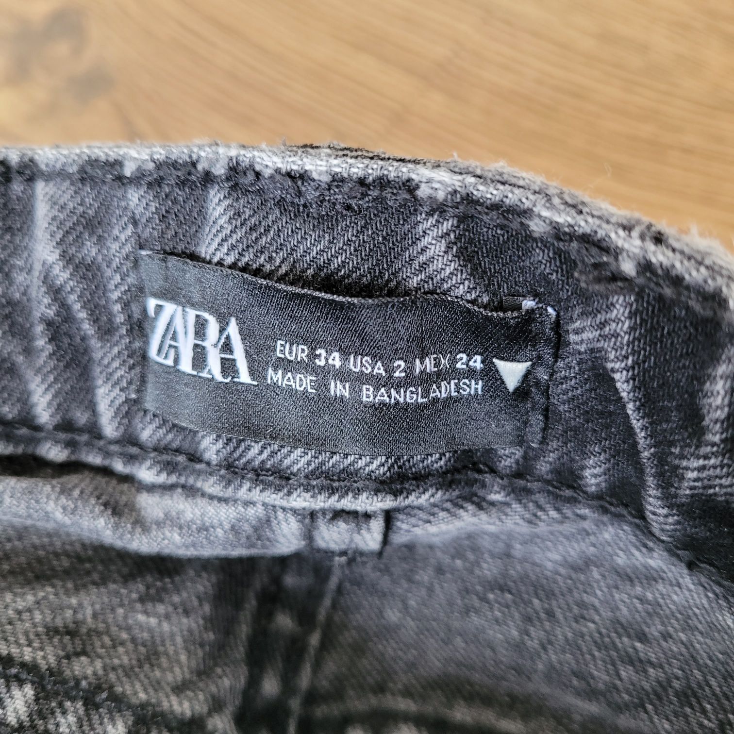 Spodnie jeansowe mom fit 34 czarne zara