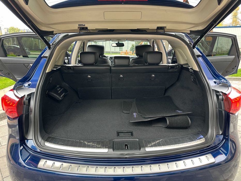 Infiniti QX70 3.7i V6 Premium