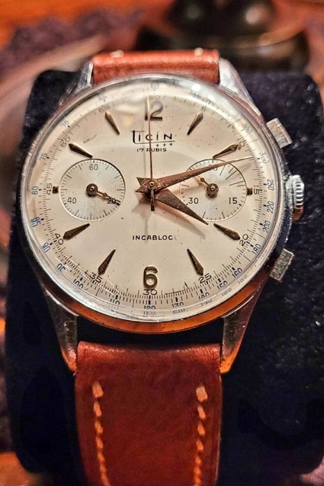 Na sprzedaż chronograf Ticin ze złotymi wskazówkami na Valiolux 92