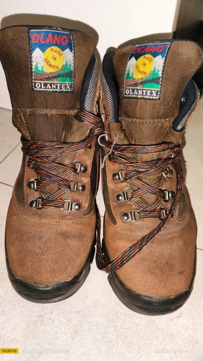 Buty trekkingowe Olang.