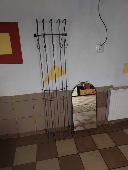 Lustro plus wieszak na ubrania