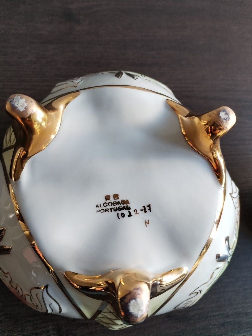 Boleira em porcelana "RB Alcobaça"