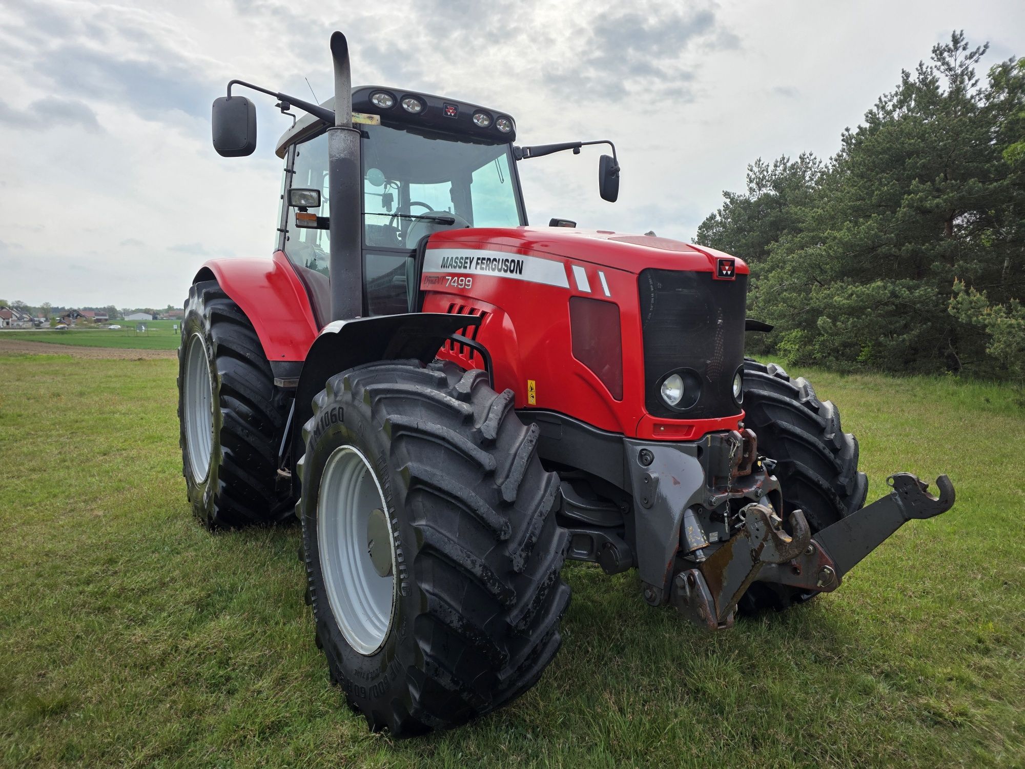 Massey Ferguson 7499. Z tuzem womem i pneumatyką