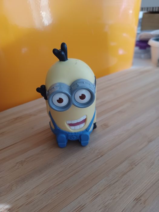 4 bonecos minions do Mac Dolnad