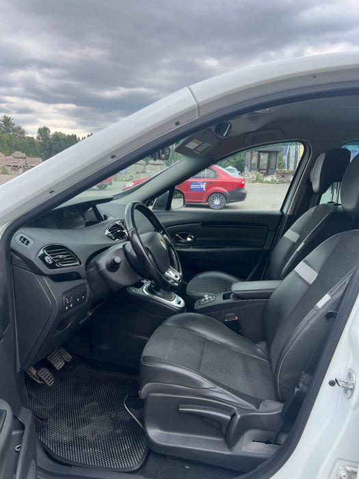 Продам Renault Scenic 2016р