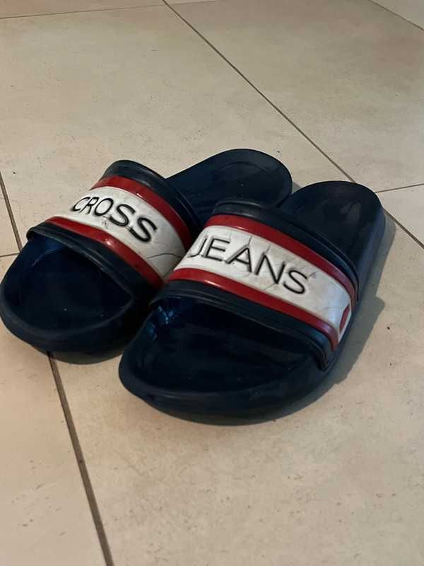 Markowe klapki Cross Jeans