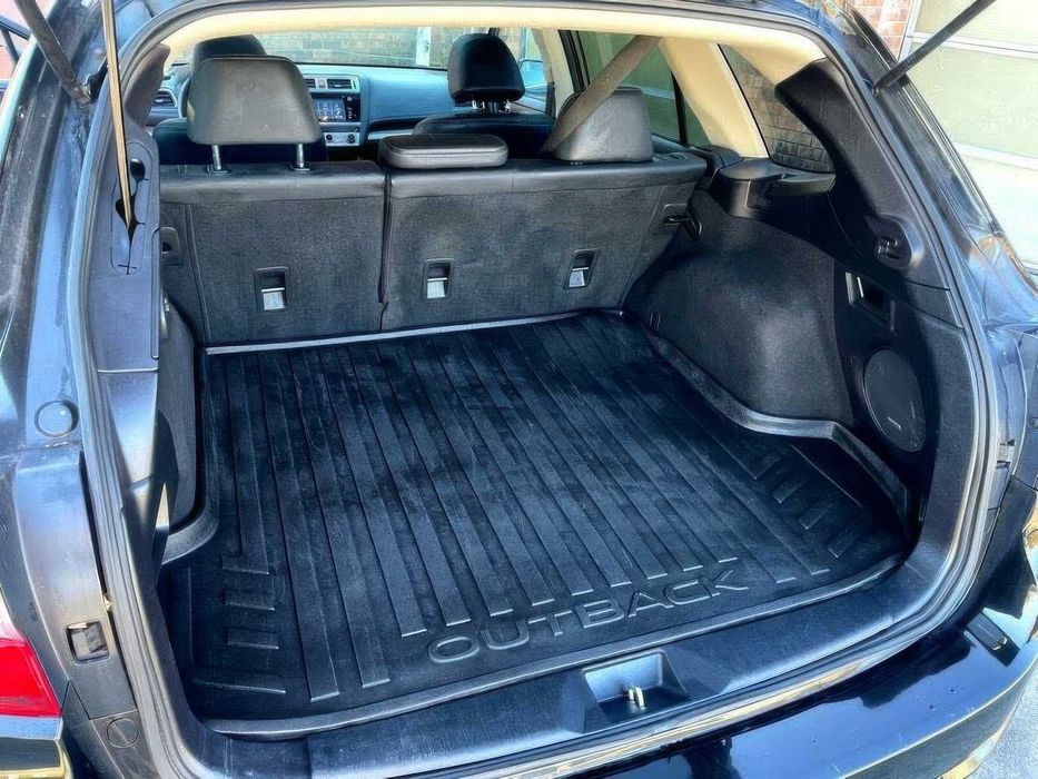 Subaru Outback Limited      2016