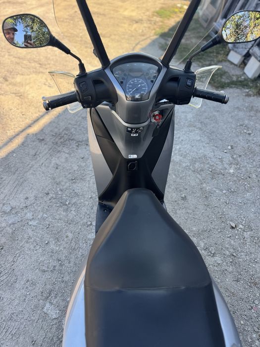 Продам Honda SH150