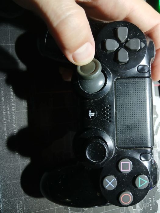Продам джойстик на приставку ps4