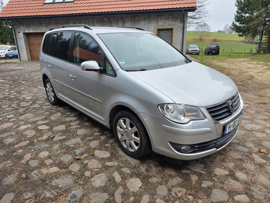 Vw touran 7 osobowy klima