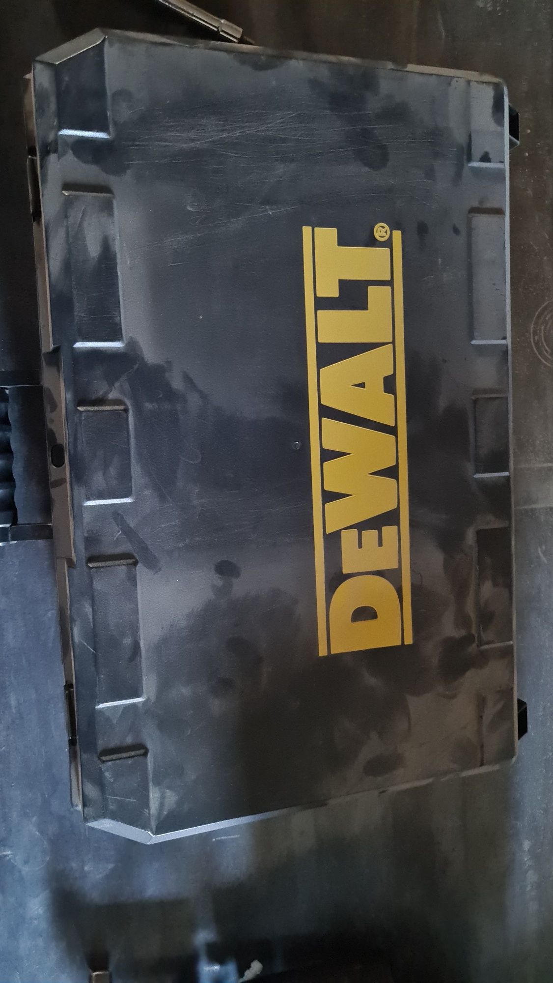 Odkurzacz Dewalt system do odsysania pyłu D25302DH