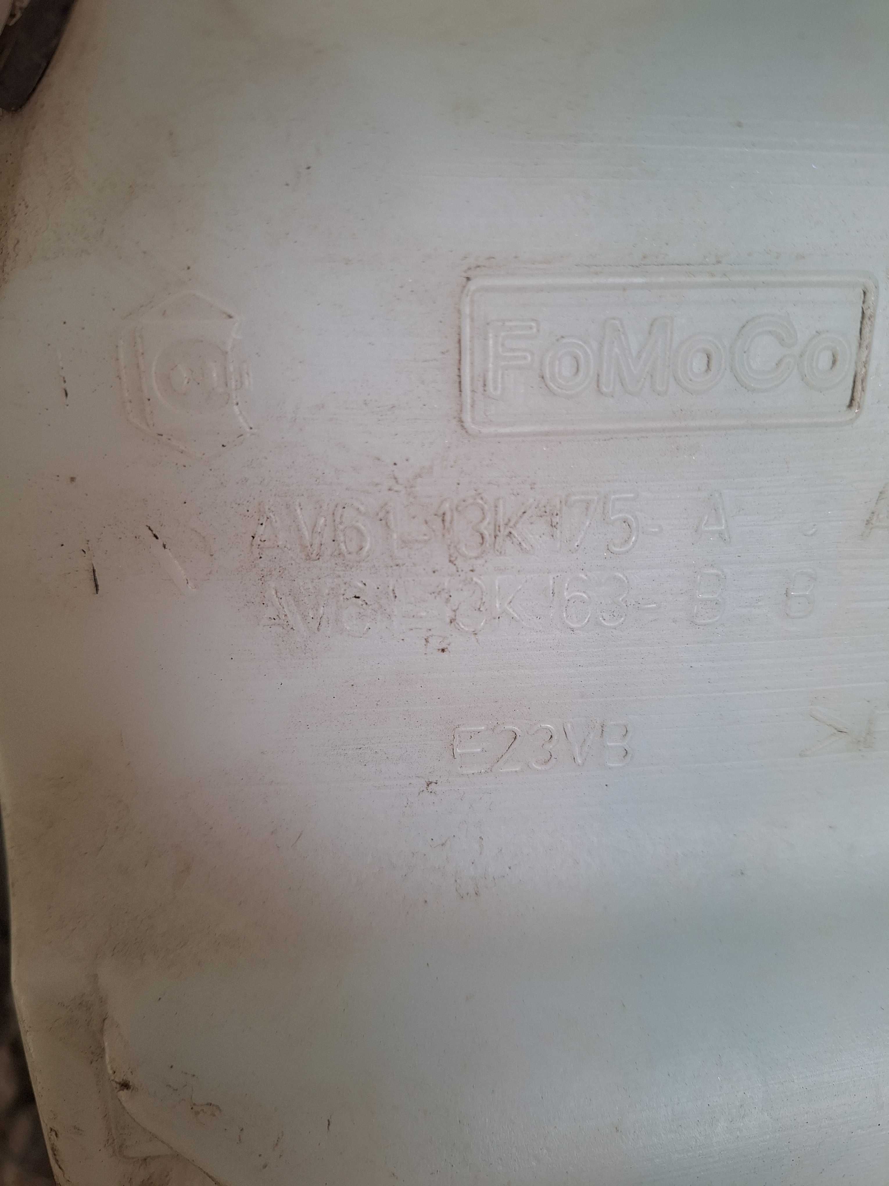 Zbiornik płynu spryskiwaczy ford c-max mk2