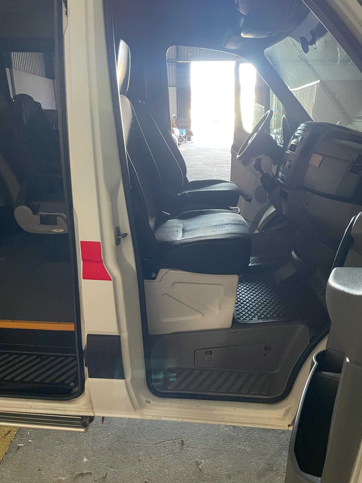 Mercedes sprinter 9 lugares