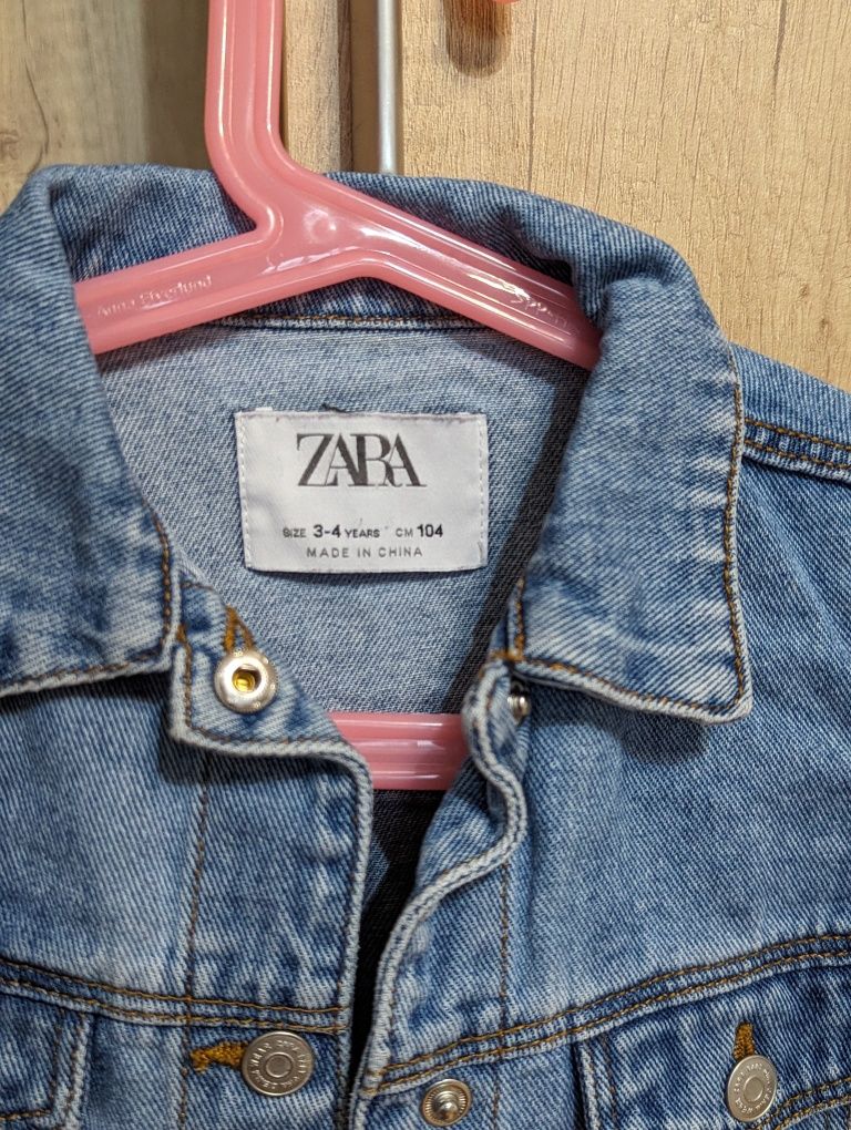 Zara джинсовая курточка/пиджак unisex на 104 см (3-4г)