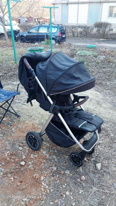 Коляска  прогулянкова carello