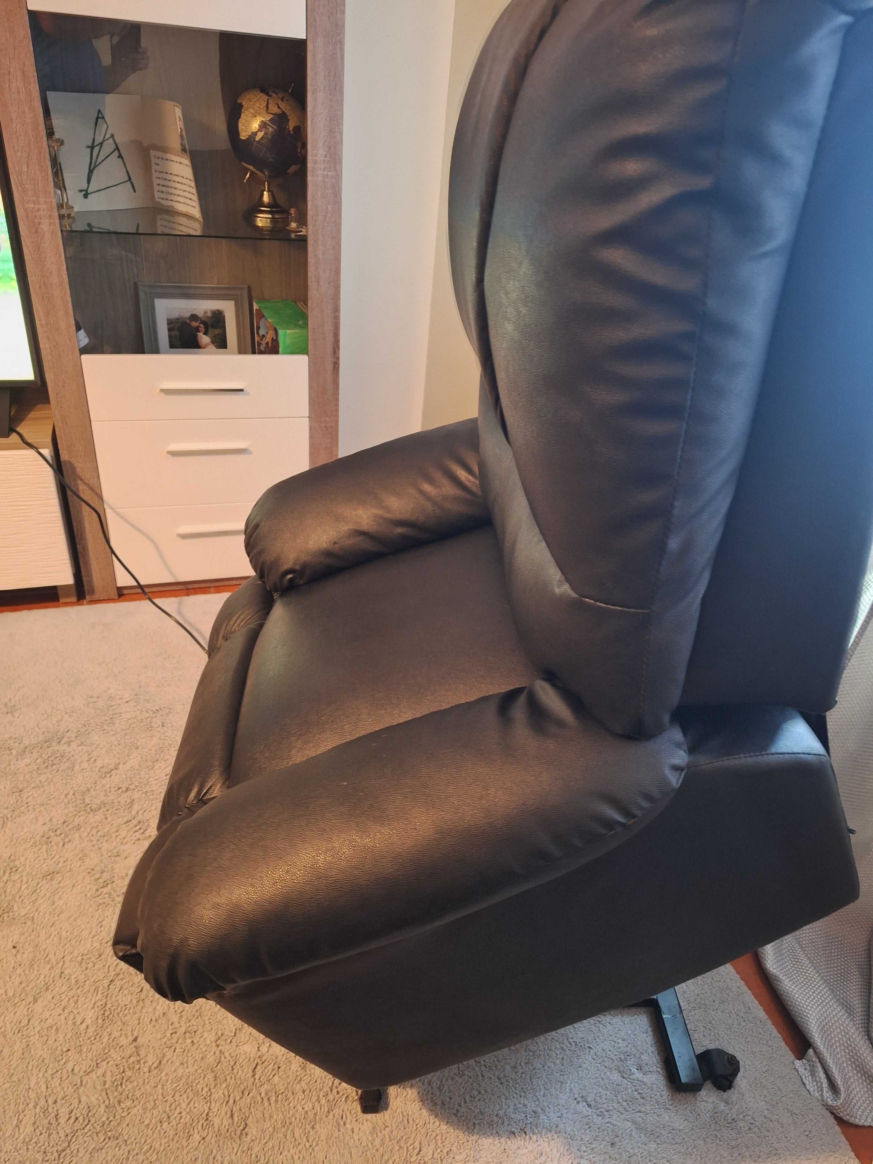 Sofa poltrona de massagens e reclinável