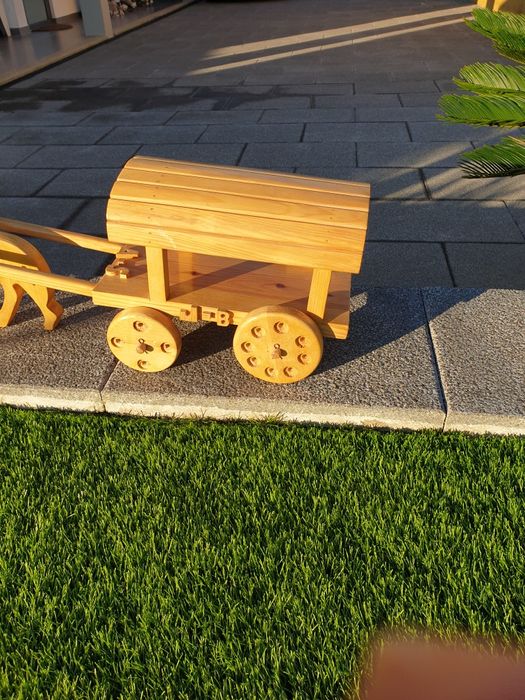 Excelente Brinquedo novo de madeira