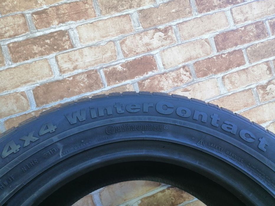 Шини 255/55/18 Continental 4x4 Winter Contact