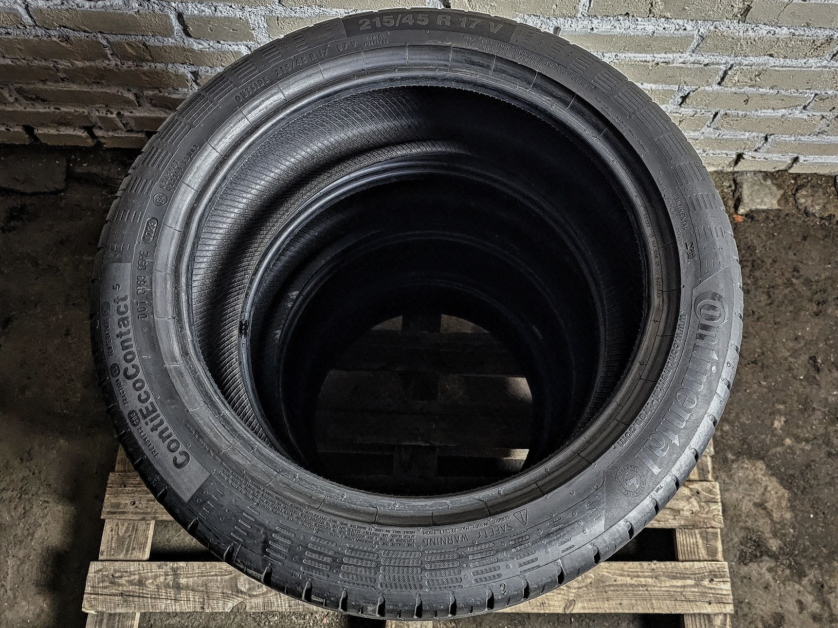 Шини 215/45r17 Continental | 8mm | 2023 | Стан нових | Ідеальні | 4шт