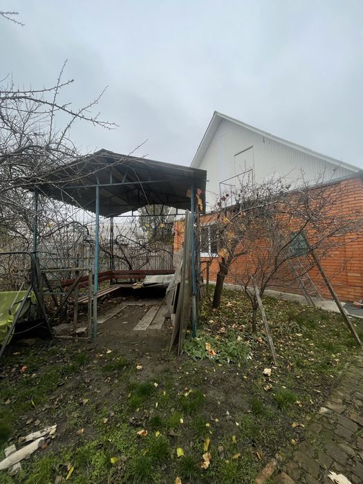 Продаж будинку Підгороднє