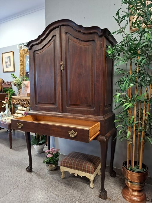 Móvel Bar Antigo D.João V. Peça Rara em Madeira Maciça.