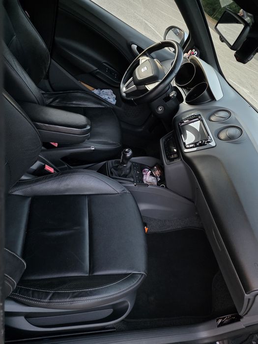 Seat ibiza Bogata wersja wyposażenia długie opłaty