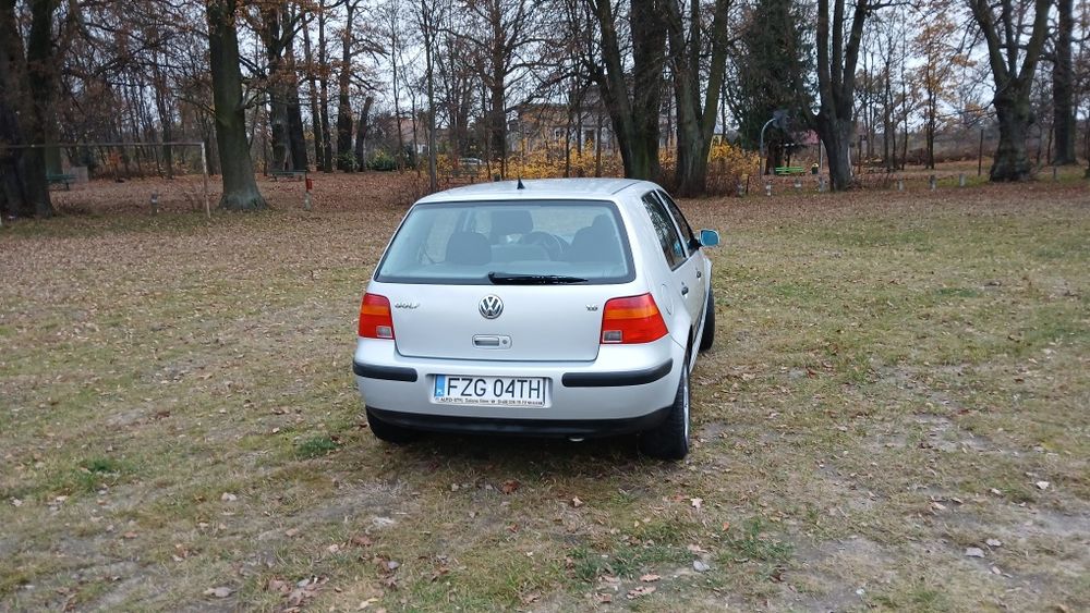 Sprzedam Wolkswagena Golfa IV