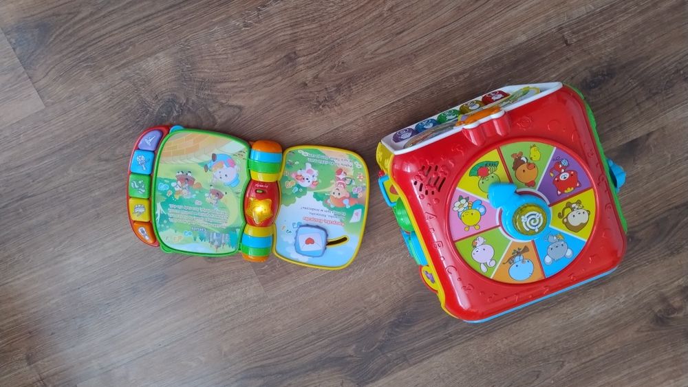 Książeczka Muzyczne opowiadanki i Kostka aktywności Vtech