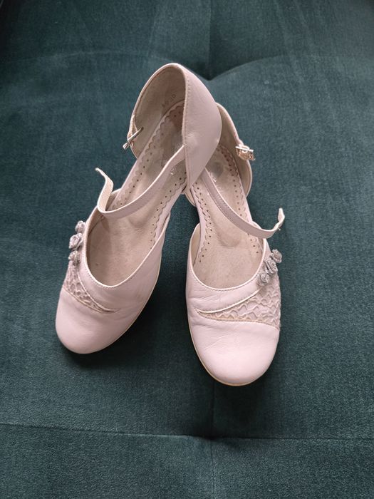 Alba komunijna dla dziewczynki