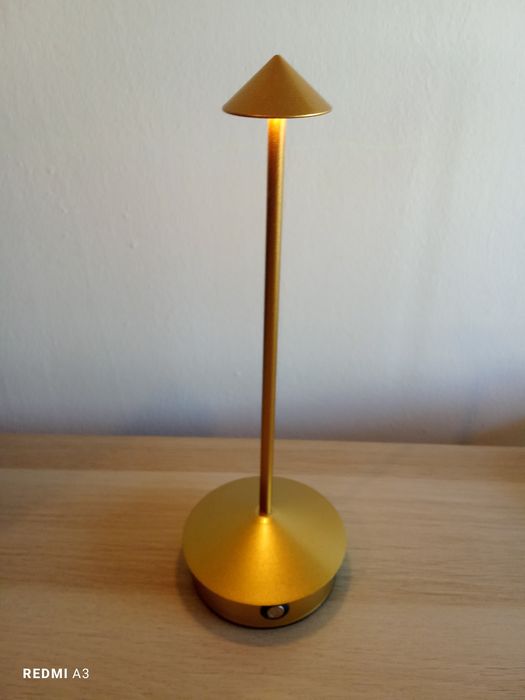 Iluminaria dourada